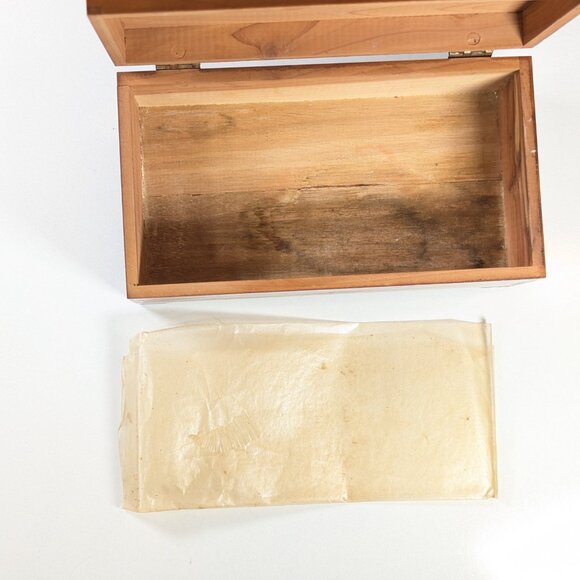 Vintage 1940s wooden desk storage box with Terrier Dog on lid, cigar storage box - Picture 10 of 12